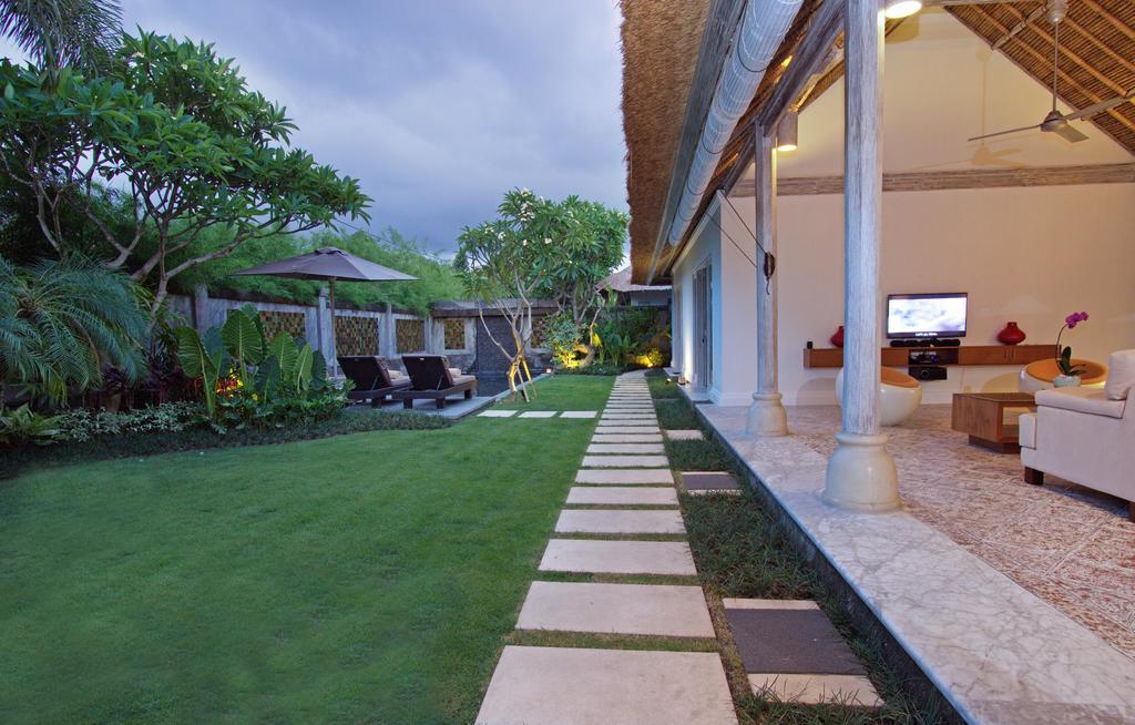Serene Villas Seminyak Exteriör bild