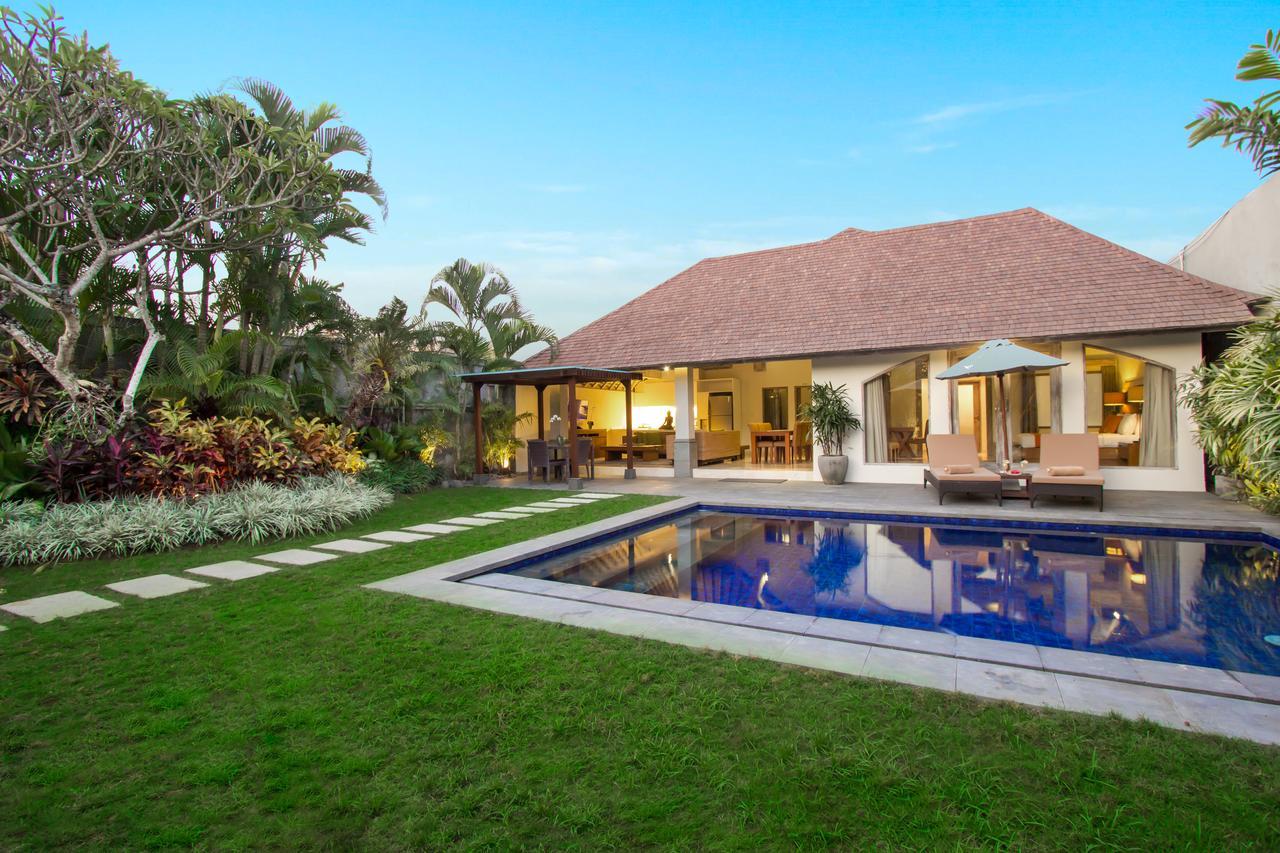 Serene Villas Seminyak Exteriör bild